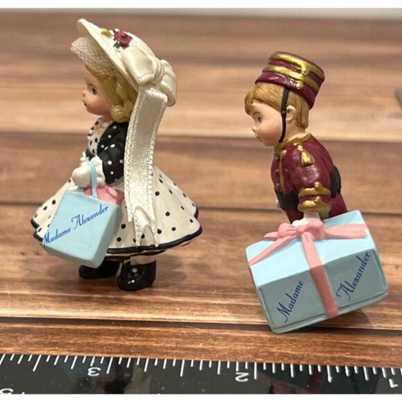 VTG HALLMARK QFM8499 MERRY MINIATURES MADAME ALEXANDER PARK AVE WENDY & ALEX - Picture 5 of 12